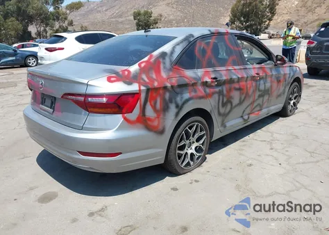 2019 Volkswagen Jetta 1.4T R-Line/1.4T S/1.4T Se z USA, uszkodzony, nr VIN 3VWC57BU2KM186855